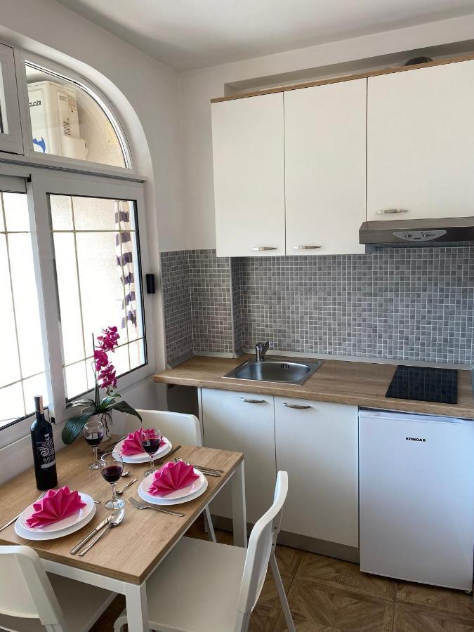 Apartments Kovac Makarska Eksteriør bilde