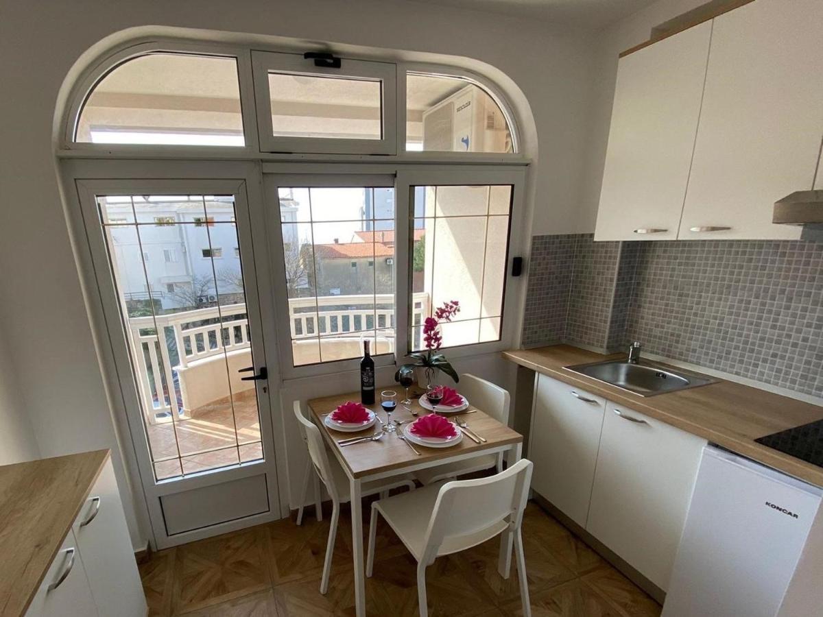 Apartments Kovac Makarska Eksteriør bilde
