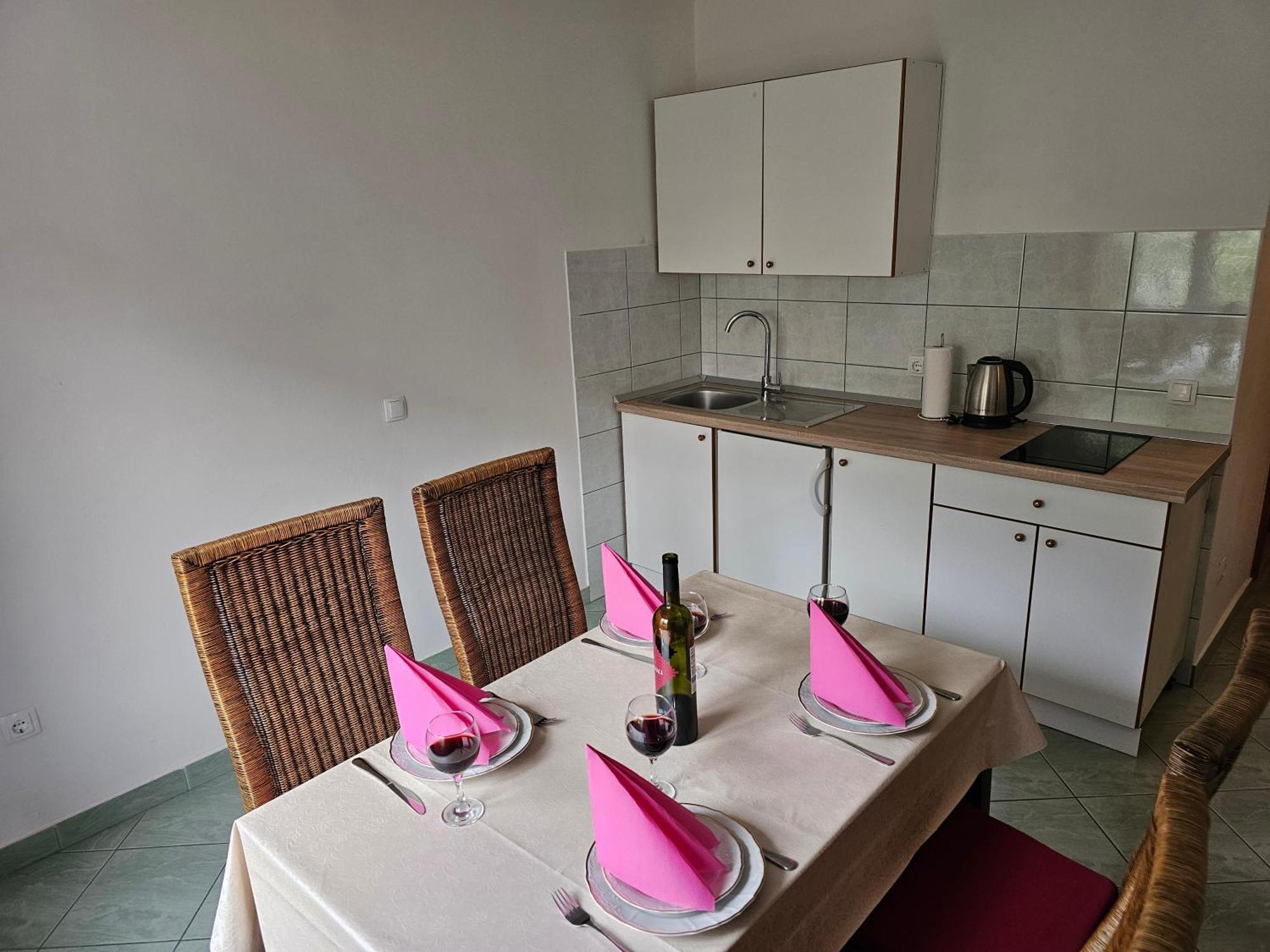 Apartments Kovac Makarska Rom bilde