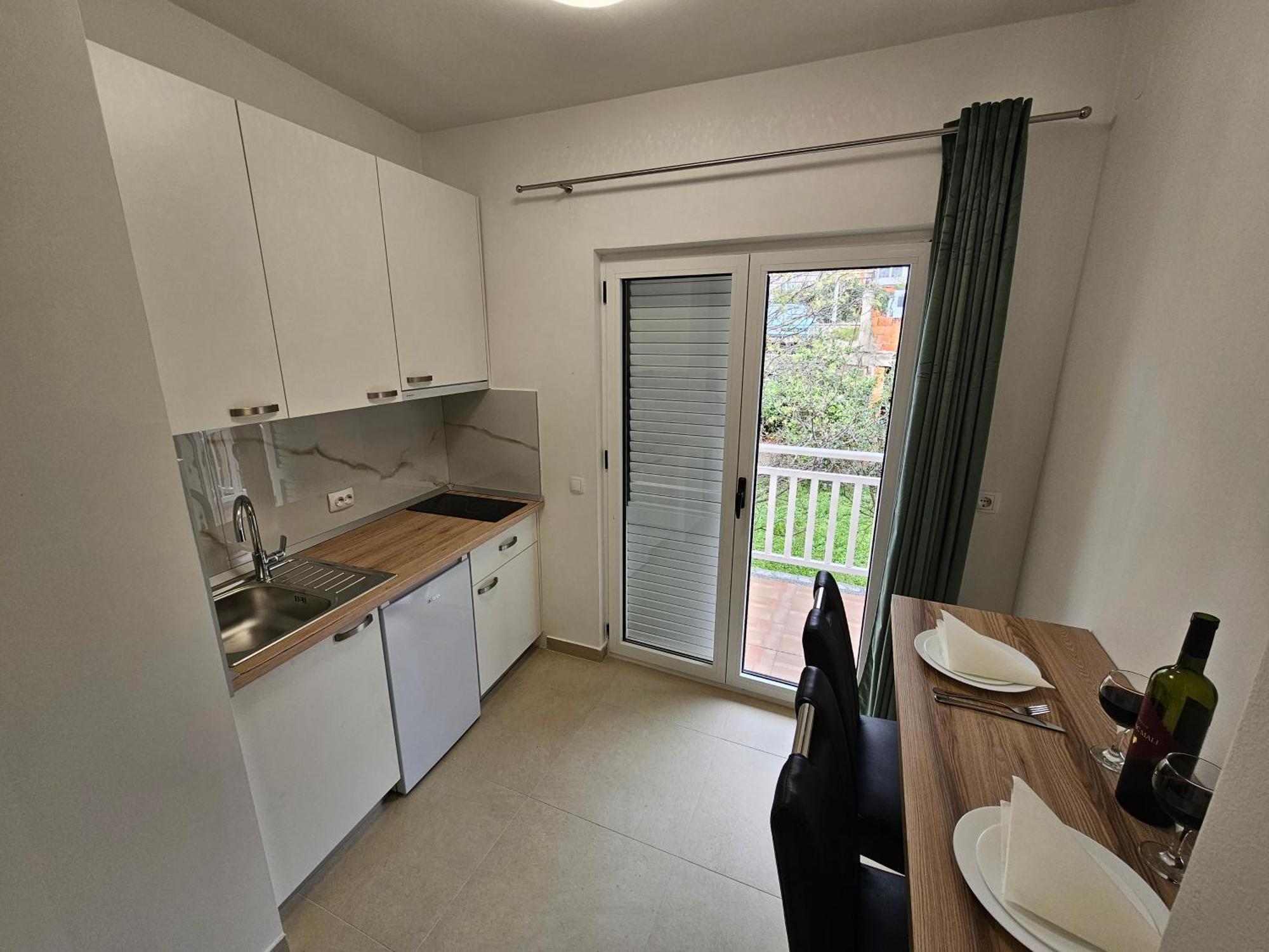 Apartments Kovac Makarska Eksteriør bilde